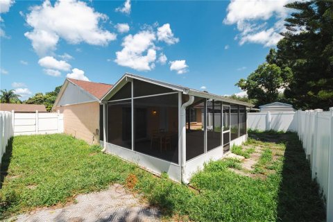 Casa en venta en Tampa, Florida, 3 dormitorios, 113.43 m2 № 1911325 - foto 27