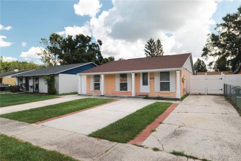 Casa en venta en Tampa, Florida, 3 dormitorios, 113.43 m2 № 1911325 - foto 22
