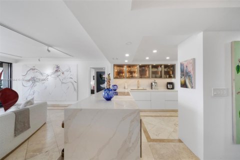 Condo in Miami, Florida, 2 bedrooms № 1935917 - photo 29