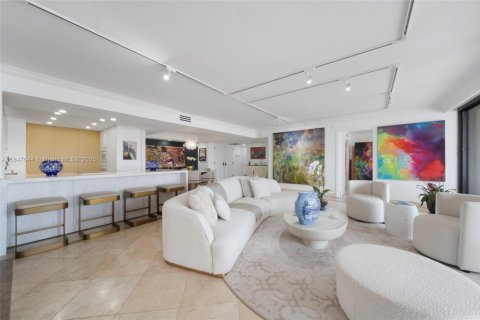 Condo in Miami, Florida, 2 bedrooms № 1935917 - photo 23