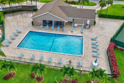 Townhouse in Boca Raton, Florida 3 bedrooms, 181.72 sq.m. № 2416123 - photo 24