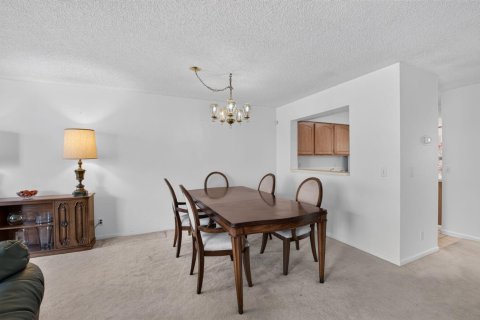 Townhouse in Boca Raton, Florida 3 bedrooms, 181.72 sq.m. № 2416123 - photo 13