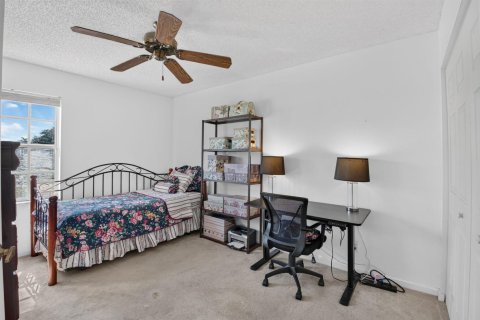 Townhouse in Boca Raton, Florida 3 bedrooms, 181.72 sq.m. № 2416123 - photo 18