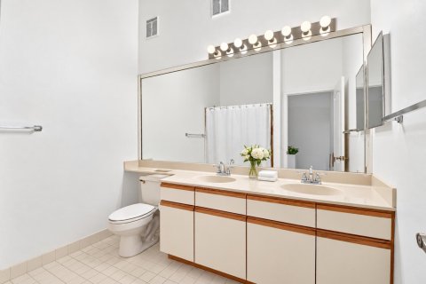 Townhouse in Boca Raton, Florida 3 bedrooms, 181.72 sq.m. № 2416123 - photo 16