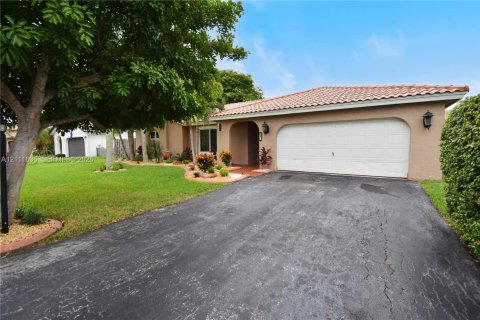 Villa ou maison à vendre à Davie, Floride: 4 chambres, 173.73 m2 № 2431377 - photo 14