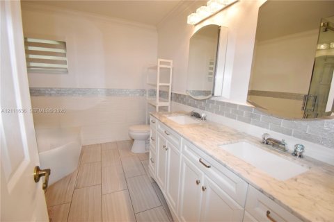 Villa ou maison à vendre à Davie, Floride: 4 chambres, 173.73 m2 № 2431377 - photo 11