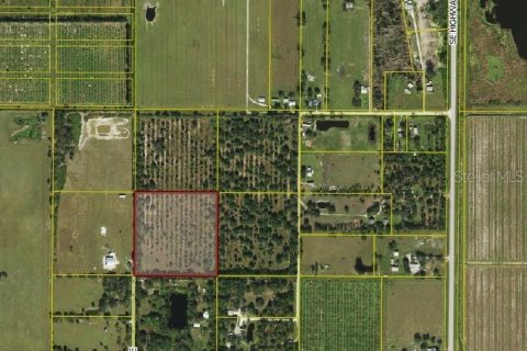 Land in Arcadia, Florida № 941546 - photo 1