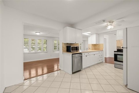 Villa ou maison à vendre à Pinellas Park, Floride: 2 chambres, 146.41 m2 № 1846890 - photo 9