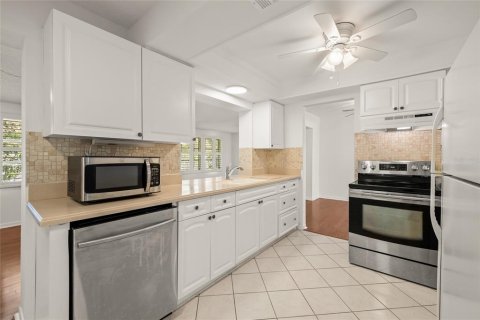 Villa ou maison à vendre à Pinellas Park, Floride: 2 chambres, 146.41 m2 № 1846890 - photo 12