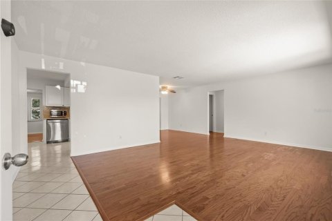Villa ou maison à vendre à Pinellas Park, Floride: 2 chambres, 146.41 m2 № 1846890 - photo 4