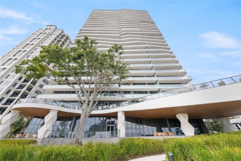 Condominio en alquiler en Tampa, Florida, 3 dormitorios, 273.13 m2 № 2356189 - foto 3