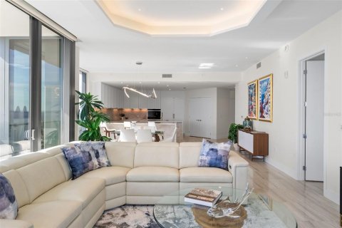Condominio en alquiler en Tampa, Florida, 3 dormitorios, 273.13 m2 № 2356189 - foto 15