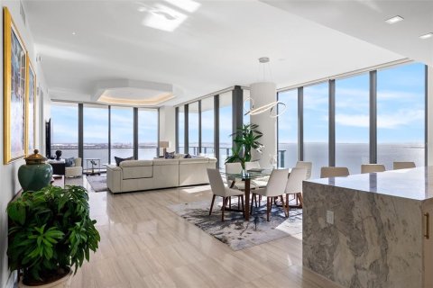 Condominio en alquiler en Tampa, Florida, 3 dormitorios, 273.13 m2 № 2356189 - foto 16