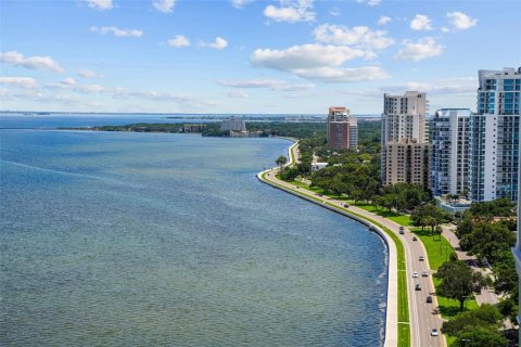 Condominio en alquiler en Tampa, Florida, 3 dormitorios, 273.13 m2 № 2356189 - foto 10