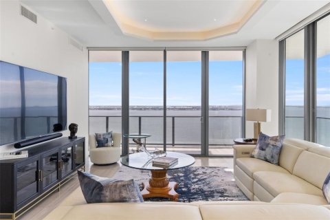 Condominio en alquiler en Tampa, Florida, 3 dormitorios, 273.13 m2 № 2356189 - foto 13