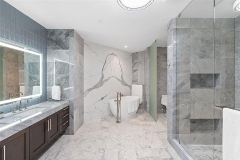 Condominio en alquiler en Tampa, Florida, 3 dormitorios, 273.13 m2 № 2356189 - foto 29