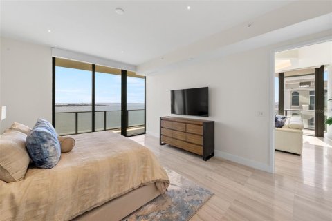 Condominio en alquiler en Tampa, Florida, 3 dormitorios, 273.13 m2 № 2356189 - foto 27