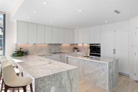 Condominio en alquiler en Tampa, Florida, 3 dormitorios, 273.13 m2 № 2356189 - foto 17