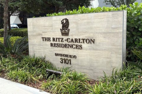 Condominio en alquiler en Tampa, Florida, 3 dormitorios, 273.13 m2 № 2356189 - foto 4