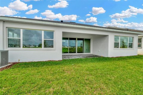 House in San Antonio, Florida 3 bedrooms, 226.4 sq.m. № 1558082 - photo 4