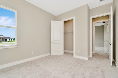 House in San Antonio, Florida 3 bedrooms, 226.4 sq.m. № 1558082 - photo 9
