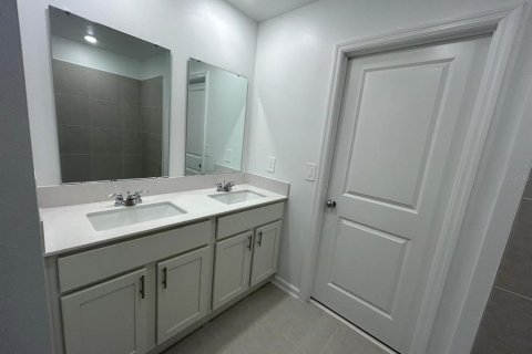 House in Kissimmee, Florida 4 bedrooms, 174.56 sq.m. № 1793719 - photo 18