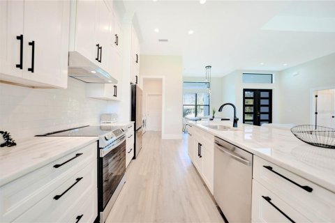 Villa ou maison à louer à North Port, Floride: 3 chambres, 160.44 m2 № 1390139 - photo 14