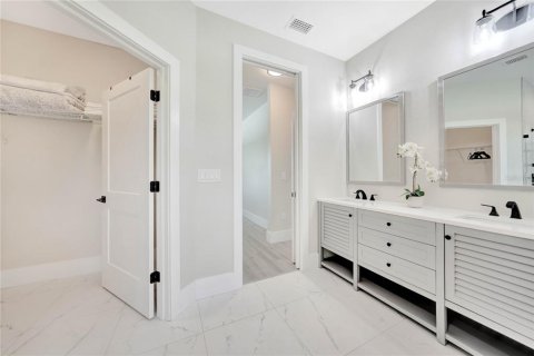 Villa ou maison à louer à North Port, Floride: 3 chambres, 160.44 m2 № 1390139 - photo 30