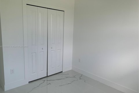 House in Lehigh Acres, Florida 3 bedrooms № 1850622 - photo 16