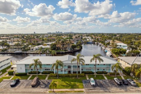 Condo in Lighthouse Point, Florida, 2 bedrooms  № 2381419 - photo 3