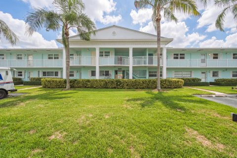 Condo in Lighthouse Point, Florida, 2 bedrooms  № 2381419 - photo 2