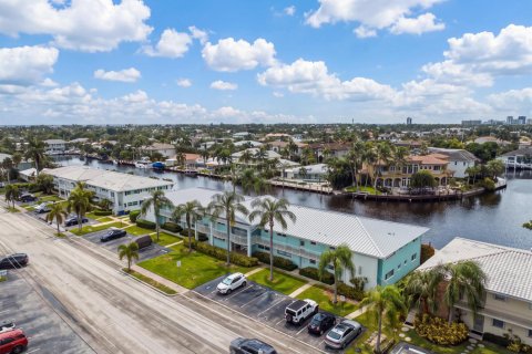 Condo in Lighthouse Point, Florida, 2 bedrooms  № 2381419 - photo 27