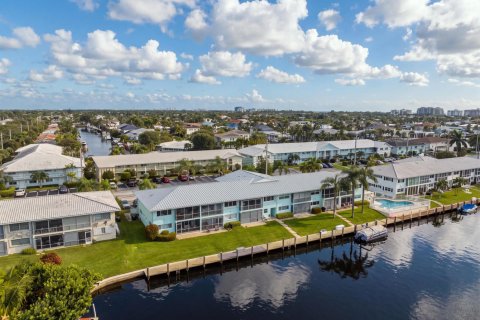 Condo in Lighthouse Point, Florida, 2 bedrooms  № 2381419 - photo 29