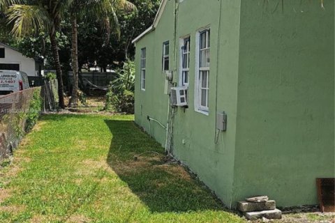 Villa ou maison à vendre à Miami, Floride: 3 chambres, 80.36 m2 № 1980411 - photo 10