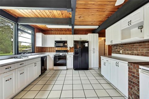 Casa en venta en Dade City, Florida, 3 dormitorios, 222.32 m2 № 1807289 - foto 16