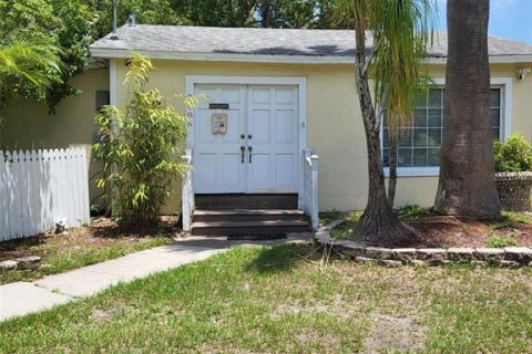 Купить коммерческую недвижимость в Санфорд, Флорида № 1751317 - фото 1