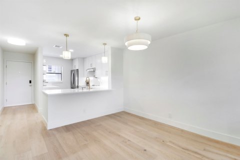 Copropriété à vendre à St. Lucie, Floride: 2 chambres, 100.15 m2 № 2268441 - photo 8