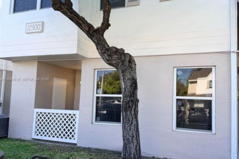 Condo in Hialeah, Florida, 1 bedroom  № 2057021