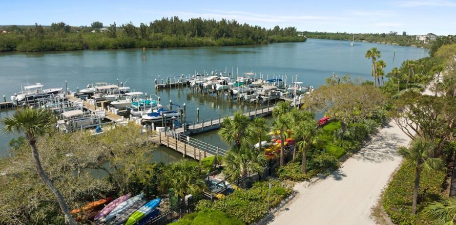 House in Vero Beach, Florida 3 bedrooms, 217.3 sq.m. № 1159799