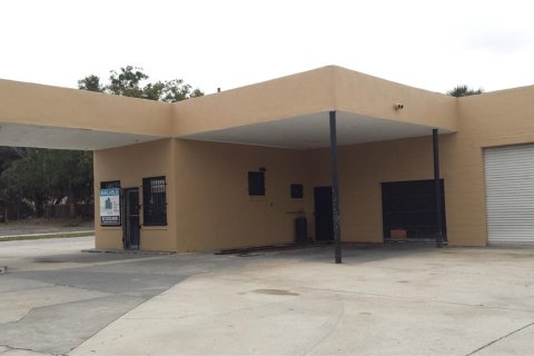 Propiedad comercial en alquiler en Tampa, Florida, 137.5 m2 № 1361037 - foto 1