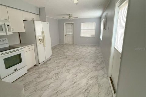 Propiedad comercial en venta en Bradenton, Florida, 6 dormitorios, 157.56 m2 № 2291816 - foto 11