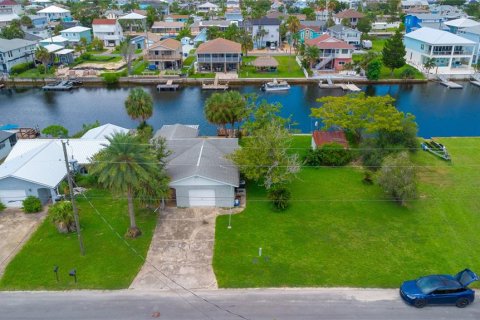 Casa en venta en Hernando Beach, Florida, 2 dormitorios, 93.65 m2 № 1876458 - foto 9