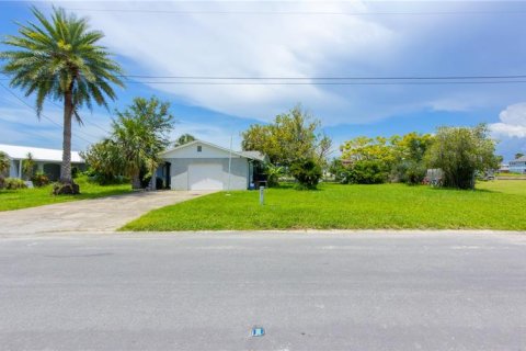 Casa en venta en Hernando Beach, Florida, 2 dormitorios, 93.65 m2 № 1876458 - foto 6