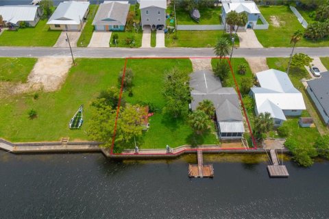 Casa en venta en Hernando Beach, Florida, 2 dormitorios, 93.65 m2 № 1876458 - foto 2