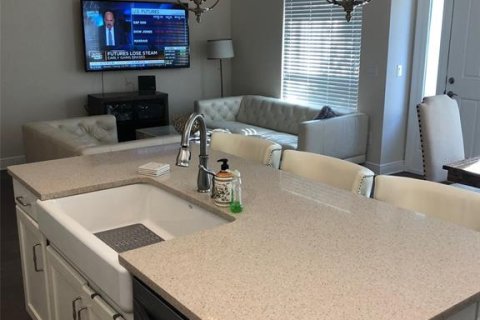 Adosado en alquiler en Tampa, Florida, 3 dormitorios, 155.8 m2 № 1789732 - foto 2