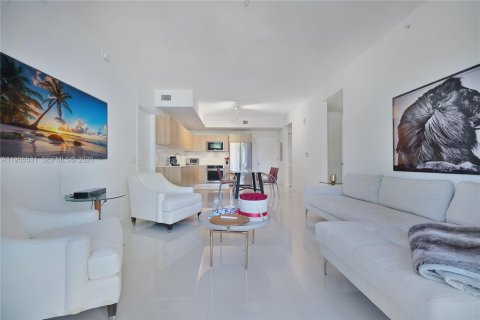 Condominio en alquiler en Aventura, Florida, 2 dormitorios, 101.64 m2 № 2010271 - foto 5