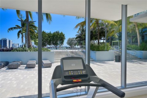 Condominio en alquiler en Aventura, Florida, 2 dormitorios, 101.64 m2 № 2010271 - foto 14