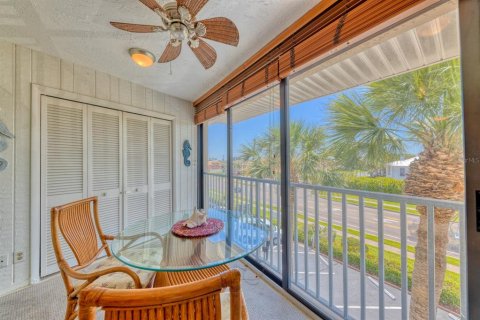 Condominio en alquiler en Belleair Beach, Florida, 2 dormitorios, 98.94 m2 № 1771543 - foto 12