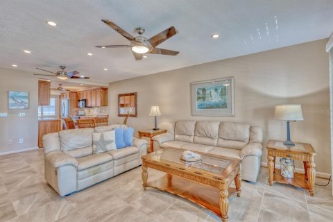 Condominio en alquiler en Belleair Beach, Florida, 2 dormitorios, 98.94 m2 № 1771543 - foto 13