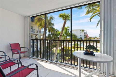 Condo in Sarasota, Florida, 2 bedrooms  № 2207768 - photo 8